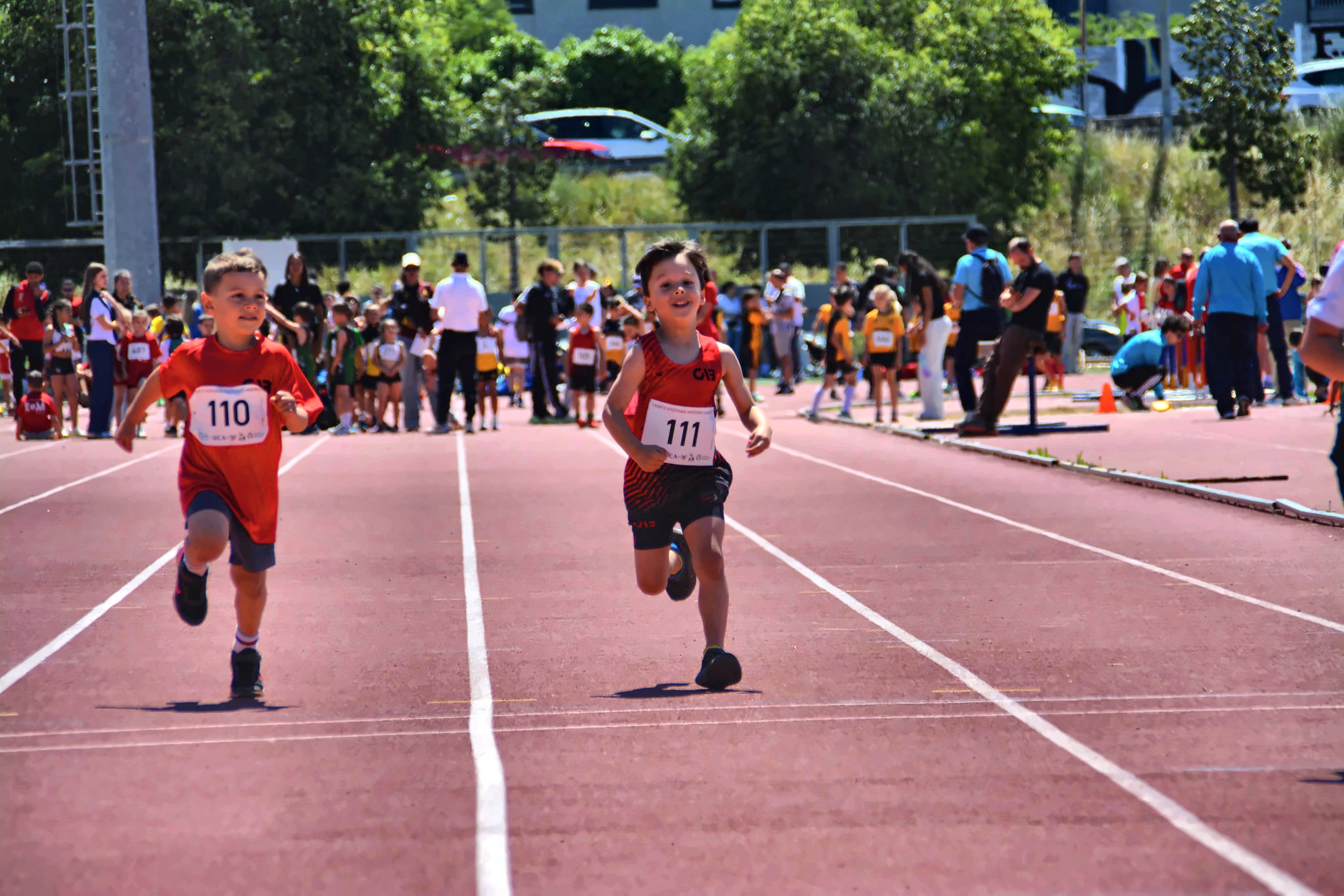 Club Atletisme Badalona - Escola